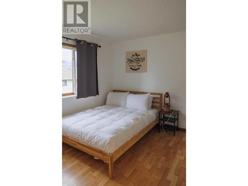 851 2Nd Avenue, Mcbride, BC - Indoor Photo Showing Bedroom