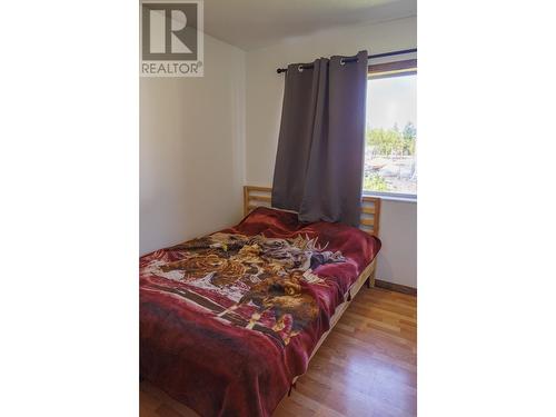 851 2Nd Avenue, Mcbride, BC - Indoor Photo Showing Bedroom