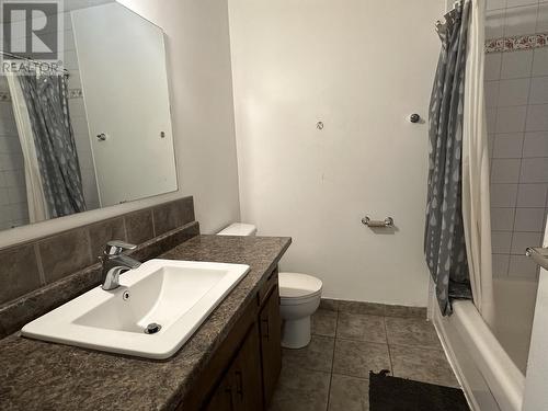 2220-2226 Upland Street, Prince George, BC - Indoor Photo Showing Bathroom