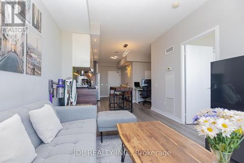 2302 - 121 Mcmahon Drive, Toronto, ON - Indoor Photo Showing Living Room