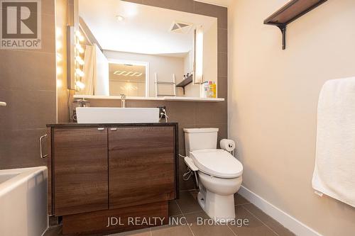 2302 - 121 Mcmahon Drive, Toronto, ON - Indoor Photo Showing Bathroom