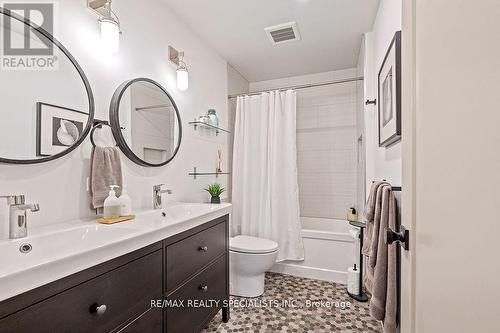 13851 Norton Line, Chatham-Kent, ON - Indoor Photo Showing Bathroom