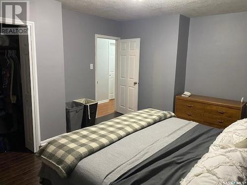 319 Alberta Avenue, Kerrobert, SK - Indoor Photo Showing Bedroom