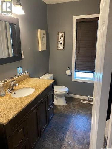 319 Alberta Avenue, Kerrobert, SK - Indoor Photo Showing Bathroom