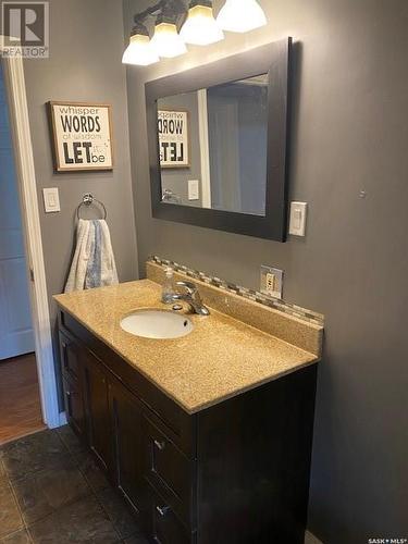 319 Alberta Avenue, Kerrobert, SK - Indoor Photo Showing Bathroom