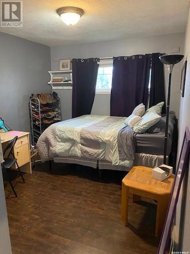 319 Alberta Avenue, Kerrobert, SK - Indoor Photo Showing Bedroom