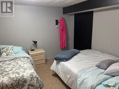 319 Alberta Avenue, Kerrobert, SK - Indoor Photo Showing Bedroom