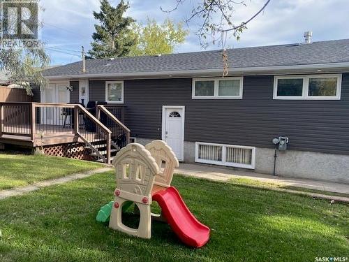 319 Alberta Avenue, Kerrobert, SK - Outdoor With Deck Patio Veranda