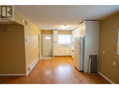 868-870 Fulton Street, Prince Rupert, BC - Indoor Photo Showing Kitchen