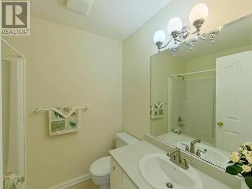 6-4020 Saturna Ave, Powell River, BC - Indoor Photo Showing Bathroom