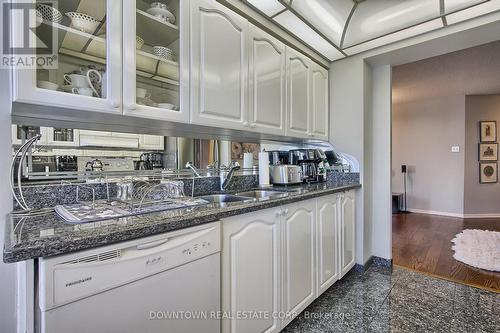 406 - 1121 Steeles Avenue W, Toronto, ON - Indoor Photo Showing Kitchen With Double Sink