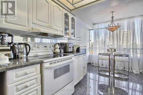 406 - 1121 Steeles Avenue W, Toronto, ON - Indoor Photo Showing Kitchen