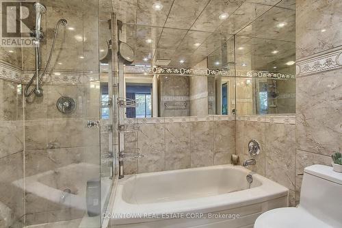 406 - 1121 Steeles Avenue W, Toronto, ON - Indoor Photo Showing Bathroom