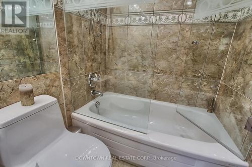 406 - 1121 Steeles Avenue W, Toronto, ON - Indoor Photo Showing Bathroom