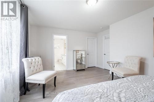 123 Dulgaren Street, Hamilton, ON - Indoor Photo Showing Bedroom