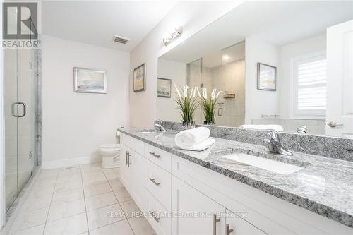 123 Dulgaren Street, Hamilton, ON - Indoor Photo Showing Bathroom