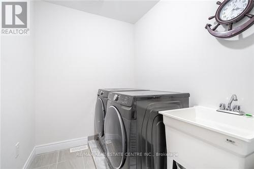 123 Dulgaren Street, Hamilton, ON - Indoor Photo Showing Laundry Room