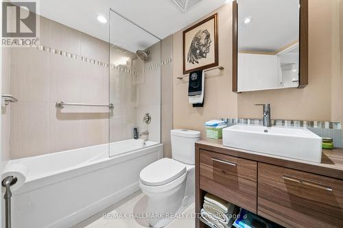 906 - 15 Maitland Place, Toronto, ON - Indoor Photo Showing Bathroom