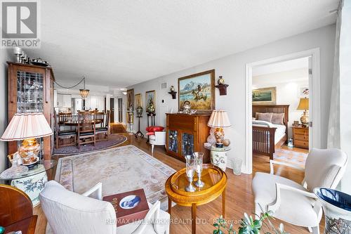 906 - 15 Maitland Place, Toronto, ON - Indoor Photo Showing Living Room