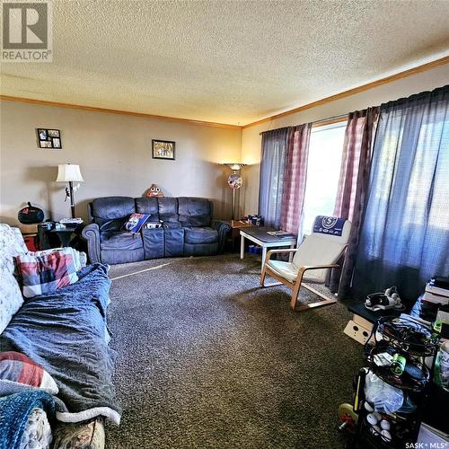 317 Montreal Street, Melville, SK - Indoor Photo Showing Living Room