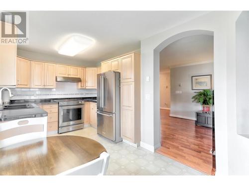 3870 Brown Road Unit# 304, West Kelowna, BC - Indoor Photo Showing Kitchen With Stainless Steel Kitchen With Double Sink