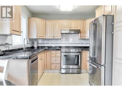 3870 Brown Road Unit# 304, West Kelowna, BC - Indoor Photo Showing Kitchen With Stainless Steel Kitchen With Double Sink