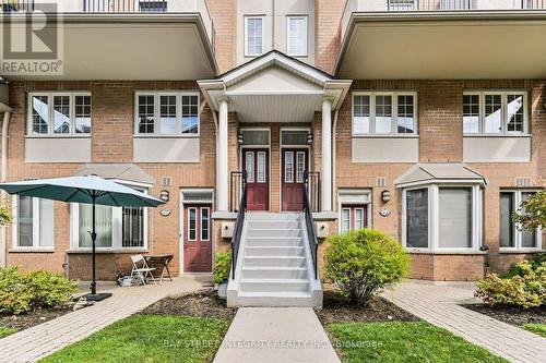 506 Grandview Way, Toronto, ON - Outdoor With Facade