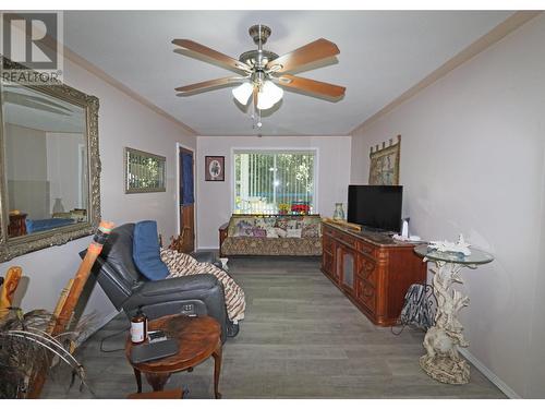 1726 72Nd Avenue, Grand Forks, BC - Indoor Photo Showing Living Room