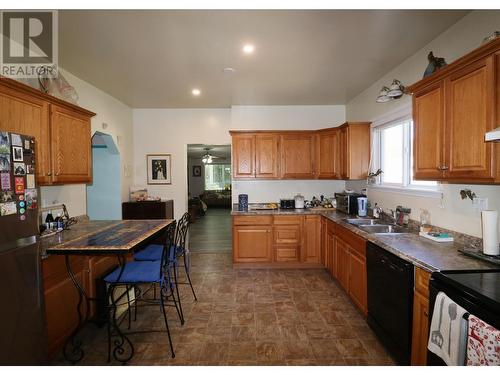 1726 72Nd Avenue, Grand Forks, BC - Indoor Photo Showing Kitchen With Double Sink