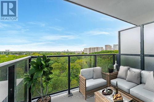 810 - 202 Burnhamthorpe Road E, Mississauga, ON - Outdoor With View With Exterior