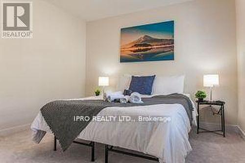 82 Hawick Crescent, Haldimand, ON - Indoor Photo Showing Bedroom