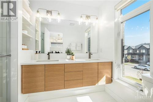 860 Solarium Avenue, Ottawa, ON - Indoor Photo Showing Bathroom