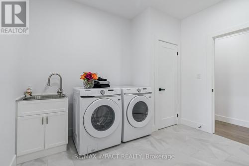 11 Maplewood Court, Galway-Cavendish And Harvey, ON - Indoor Photo Showing Laundry Room