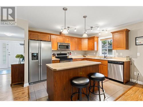 801 20 Street Ne Unit# 36, Salmon Arm, BC - Indoor Photo Showing Kitchen