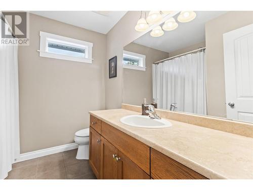 801 20 Street Ne Unit# 36, Salmon Arm, BC - Indoor Photo Showing Bathroom