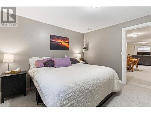 801 20 Street Ne Unit# 36, Salmon Arm, BC - Indoor Photo Showing Bedroom