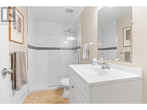 801 20 Street Ne Unit# 36, Salmon Arm, BC - Indoor Photo Showing Bathroom