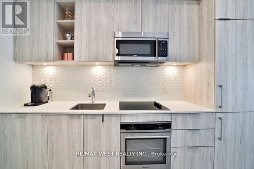 2903 - 50 Ordnance Street, Toronto, ON - Indoor Photo Showing Kitchen With Upgraded Kitchen