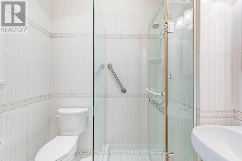 1520 Camelford Road, Mississauga, ON - Indoor Photo Showing Bathroom