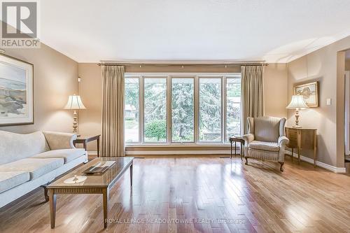 1520 Camelford Road, Mississauga, ON - Indoor Photo Showing Living Room