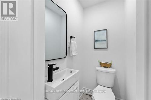 5449 Wellington Rd39 Road, Guelph/Eramosa, ON - Indoor Photo Showing Bathroom