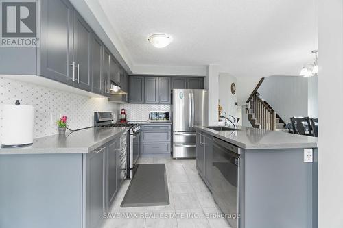 126 Laguna Village Crescent, Hamilton, ON - Indoor Photo Showing Kitchen With Stainless Steel Kitchen With Upgraded Kitchen