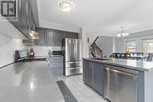 126 Laguna Village Crescent, Hamilton, ON - Indoor Photo Showing Kitchen With Stainless Steel Kitchen