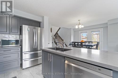 126 Laguna Village Crescent, Hamilton, ON - Indoor Photo Showing Kitchen With Stainless Steel Kitchen With Double Sink