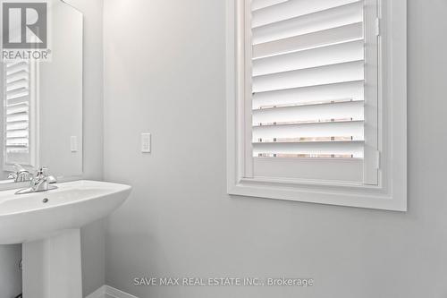 126 Laguna Village Crescent, Hamilton, ON -  Photo Showing Bathroom