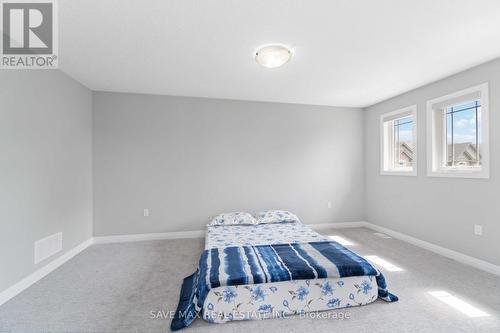 126 Laguna Village Crescent, Hamilton, ON - Indoor Photo Showing Bedroom