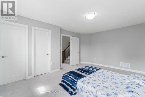 126 Laguna Village Crescent, Hamilton, ON - Indoor Photo Showing Bedroom