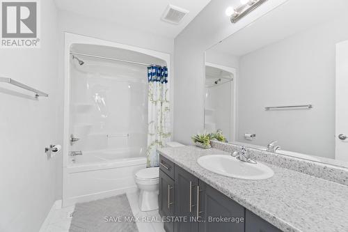 126 Laguna Village Crescent, Hamilton, ON - Indoor Photo Showing Bathroom