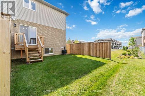 126 Laguna Village Crescent, Hamilton, ON - Outdoor