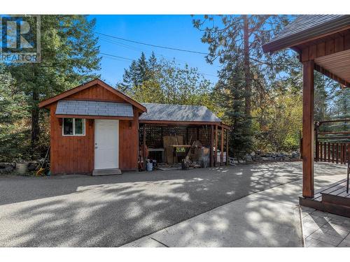 10596 Columbia Way, Vernon, BC - Outdoor